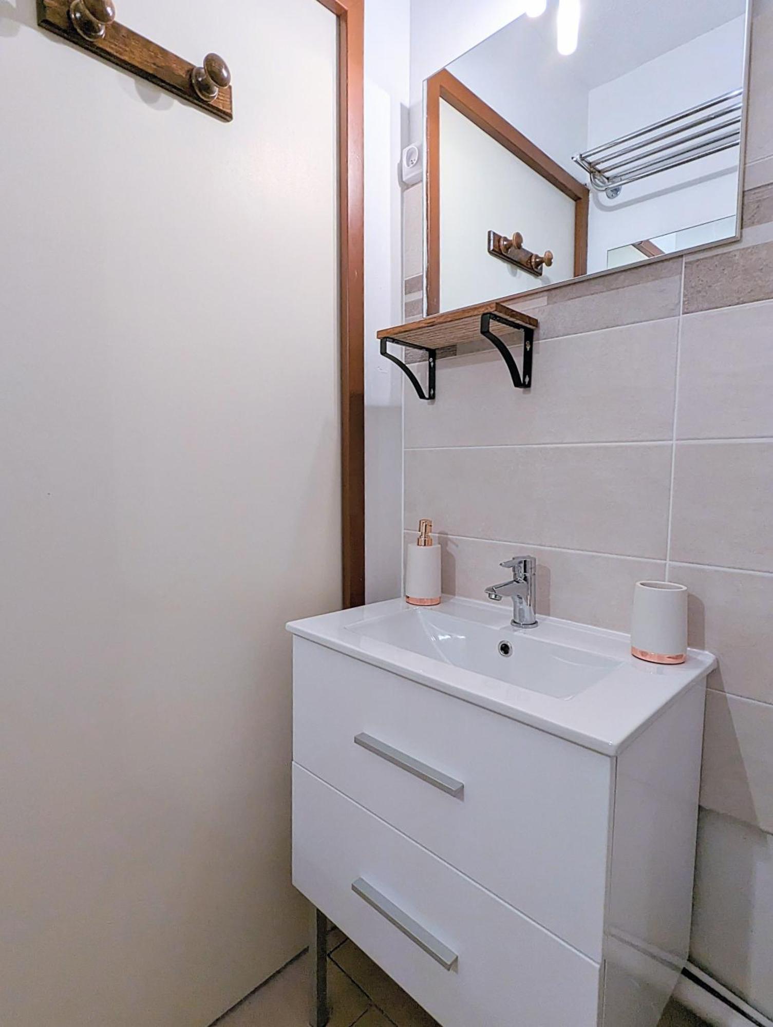 Appartement Au Calme + Parking แอกด์ ภายนอก รูปภาพ